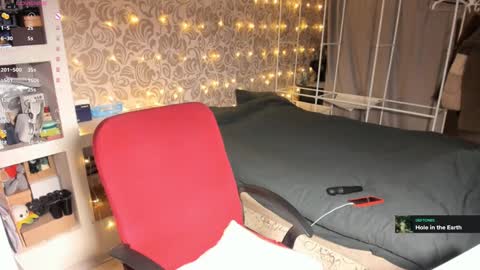 Snapshot of jessica_jane_ chatting on 4, 2, 2025 Mila online show from 4, 2, 2025