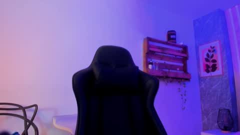 Jessica Pethersson  online show from 27, 1, 2025