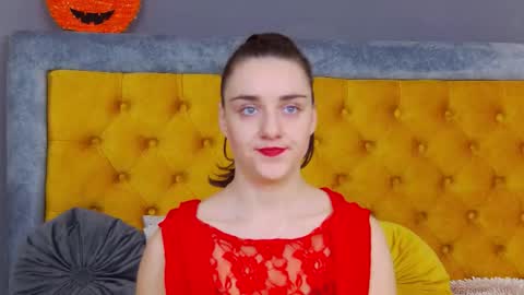 Jessica White online show from 13, 11, 2025