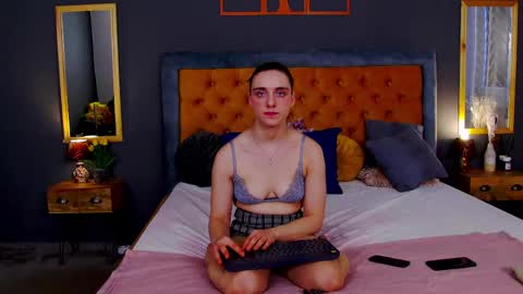 Jessica White online show from 10, 5, 2026
