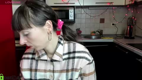 Snapshot of jessicaforris chatting on 4, 3, 2025 jessicaforris online show from 4, 3, 2025