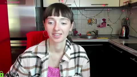 Snapshot of jessicaforris chatting on 4, 3, 2025 jessicaforris online show from 4, 3, 2025