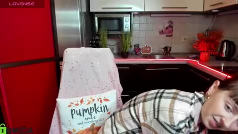 jessicaforris online show from 4, 12, 2025