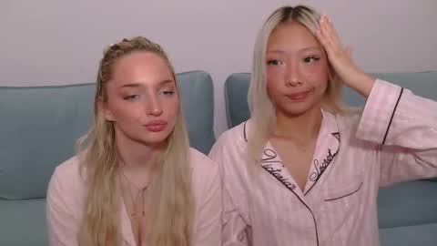 Snapshot of jessicahwinters chatting on 21, 11, 2025 Jessica online show from 21, 11, 2025