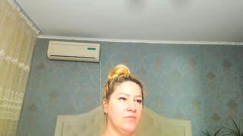 Snapshot of jessicalove20 chatting on 21, 1, 2025 single mommy online show from 21, 1, 2025