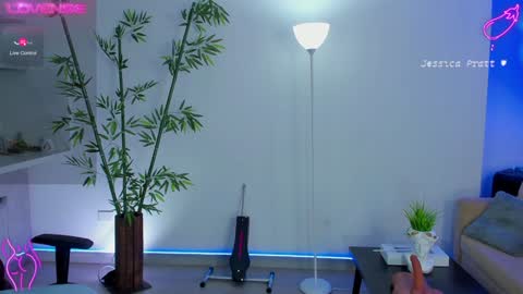  Jessica Pratt  IG jessicaxpratt online show from 1, 2, 2025