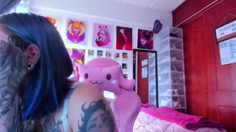 Snapshot of jessie_williams_01 chatting on 15, 4, 2026 Your Sweet Angel online show from 15, 4, 2026