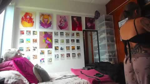 Snapshot of jessie_williams_01 chatting on 5, 5, 2026 Your Sweet Angel online show from 5, 5, 2026