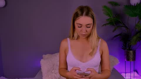 jessiellle online show from 23, 10, 2025