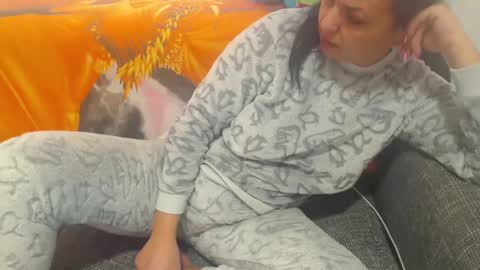 Snapshot of jessiestar3 chatting on 21, 2, 2025 jessiestar3 online show from 21, 2, 2025