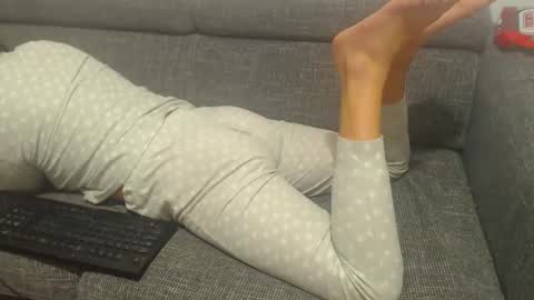 Snapshot of jessiestar3 chatting on 5, 3, 2025 jessiestar3 online show from 5, 3, 2025