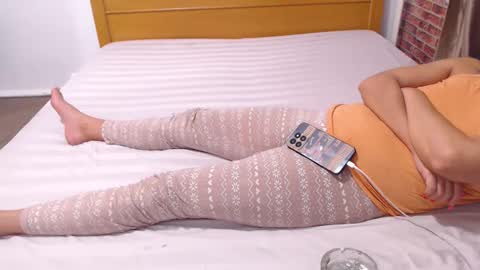 Snapshot of jessiestar3 chatting on 22, 9, 2025 jessiestar3 online show from 22, 9, 2025