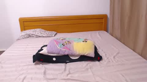 Snapshot of jessiestar3 chatting on 24, 10, 2025 jessiestar3 online show from 24, 10, 2025