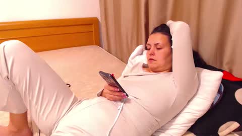 jessiestar3 online show from 7, 4, 2026