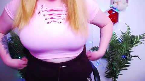 Snapshot of jessikadaniels chatting on 3, 3, 2026 Jess online show from 3, 3, 2026