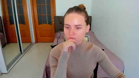 Snapshot of jessy_lil chatting on 27, 11, 2025 Polina online show from 27, 11, 2025