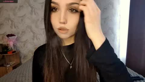 I am Gina ntmu Lets hit 10 Thumbs Up together online show from 6, 5, 2026