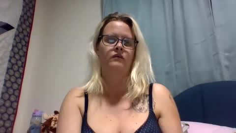jeuelz1 online show from 11, 3, 2025