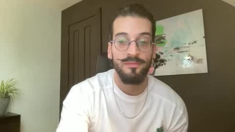 Snapshot of jeunemek00779042 chatting on 30, 10, 2025 JEUNEMEK007 online show from 30, 10, 2025