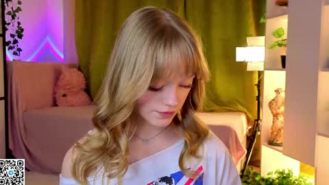 Gwen online show from 28, 4, 2026