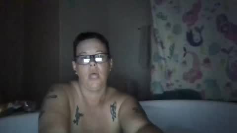 Snapshot of jewelzsquared chatting on 30, 10, 2025 jewelzsquared online show from 30, 10, 2025