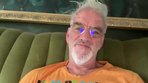 Snapshot of jewlronny chatting on 2, 6, 2026 jewlronny online show from 2, 6, 2026