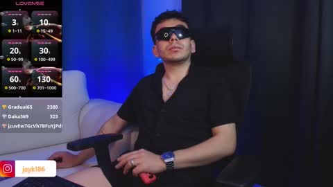 jey_saint online show from 5, 12, 2025