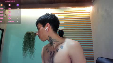 Snapshot of jharol_cardona chatting on 1, 2, 2025 Jharol  online show from 1, 2, 2025