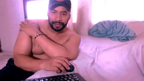 En moreno online show from 27, 11, 2025