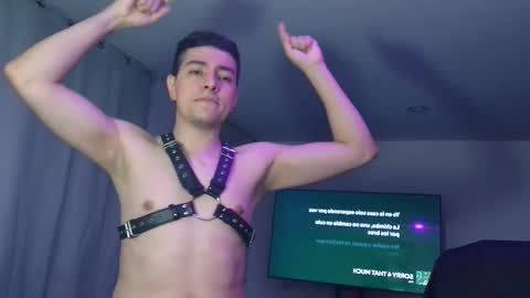 Snapshot of jhoan_saenz chatting on 11, 10, 2025 Jhoan Saenz online show from 11, 10, 2025