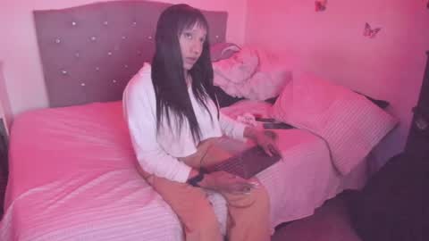 jhoanatrans22 online show from 13, 5, 2026