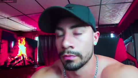 Jhojan Strong  online show from 7, 3, 2025