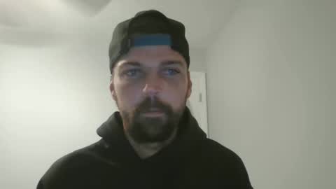 Snapshot of jholls chatting on 22, 1, 2025 jholls online show from 22, 1, 2025