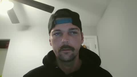 Snapshot of jholls chatting on 8, 2, 2025 jholls online show from 8, 2, 2025