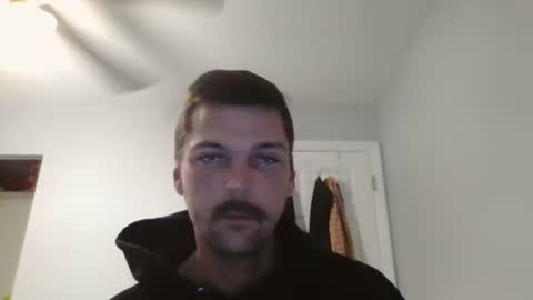Snapshot of jholls chatting on 8, 2, 2025 jholls online show from 8, 2, 2025