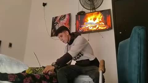 Snapshot of jhongrey2 chatting on 1, 1, 2025 jhon online show from 1, 1, 2025