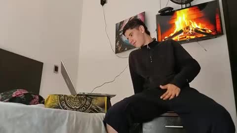 Snapshot of jhongrey2 chatting on 28, 1, 2025 jhon online show from 28, 1, 2025