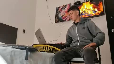 Snapshot of jhongrey2 chatting on 2, 2, 2025 jhon online show from 2, 2, 2025