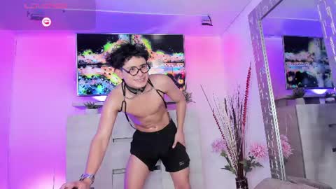 JHONNATHAN online show from 11, 6, 2026
