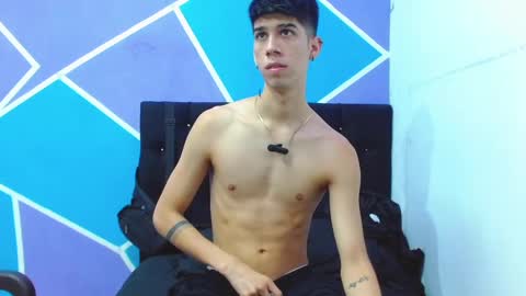 Snapshot of jhony_sex3 chatting on 8, 12, 2024 jhony_sex3 online show from 8, 12, 2024