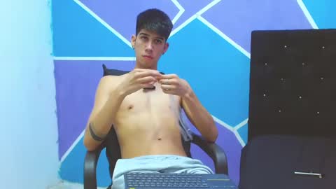 Snapshot of jhony_sex3 chatting on 14, 12, 2024 jhony_sex3 online show from 14, 12, 2024