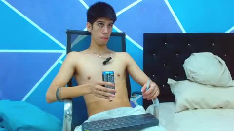Snapshot of jhony_sex3 chatting on 1, 2, 2025 jhony_sex3 online show from 1, 2, 2025