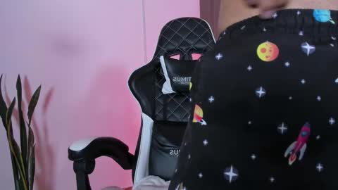 Snapshot of jhors_silv chatting on 12, 9, 2025 Jhors online show from 12, 9, 2025