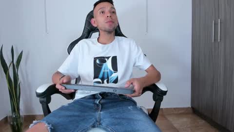 Snapshot of jhors_silv chatting on 14, 9, 2025 Jhors online show from 14, 9, 2025