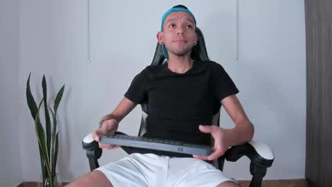 Snapshot of jhors_silv chatting on 4, 10, 2025 Jhors online show from 4, 10, 2025