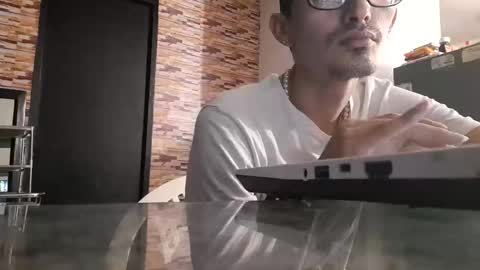 Snapshot of jhosuamoore chatting on 3, 11, 2025 Jhosuamoore online show from 3, 11, 2025