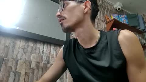 Jhosuamoore  online show from 25, 5, 2026