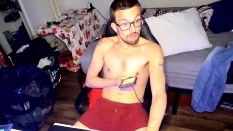 Snapshot of jhp_kinky_2000 chatting on 2, 12, 2024 kinky party boy online show from 2, 12, 2024