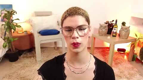 Jhuan Nhez online show from 22, 10, 2025