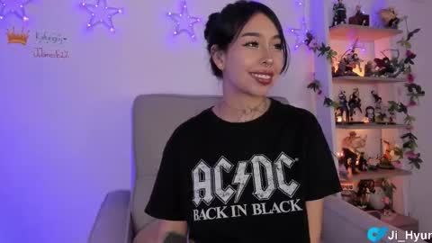 Snapshot of ji_hyun chatting on 27, 11, 2025 Ji online show from 27, 11, 2025